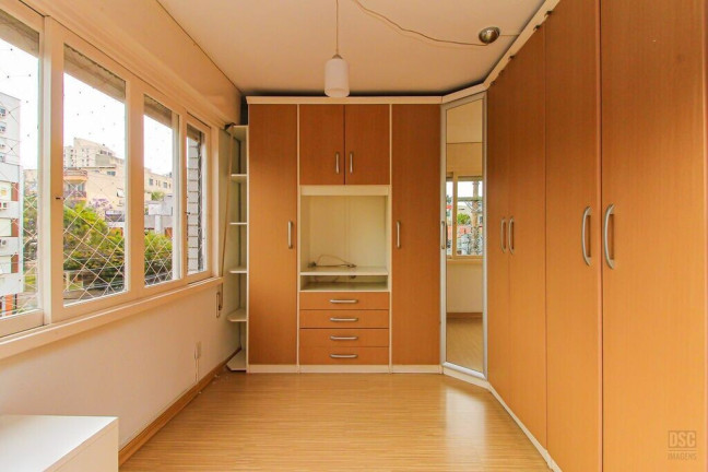 Imagem Apartamento com 4 Quartos à Venda, 184 m² em Azenha - Porto Alegre Imagem Apartamento com 4 Quartos à Venda, 184 m² em Azenha - Porto Alegre