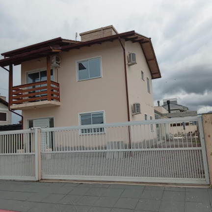 Casa com 5 Quartos para Alugar,  em Balneário Ponta Do Papagaio - Palhoça