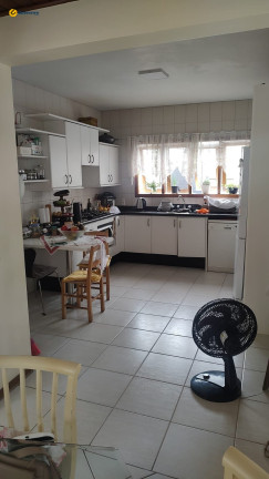 Imagem Casa com 4 Quartos à Venda, 314 m² em Trindade - Florianópolis Imagem Casa com 4 Quartos à Venda, 314 m² em Trindade - Florianópolis
