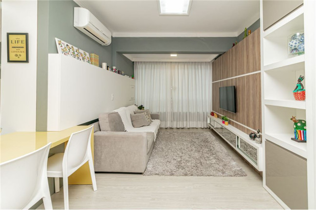 Imagem Imóvel com 2 Quartos à Venda, em Passo Da Areia - Porto Alegre Imagem Imóvel com 2 Quartos à Venda, em Passo Da Areia - Porto Alegre