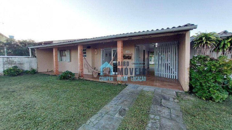 Imagem Casa com 3 Quartos à Venda, 300 m² em Magistério - Balneário Pinhal Imagem Casa com 3 Quartos à Venda, 300 m² em Magistério - Balneário Pinhal