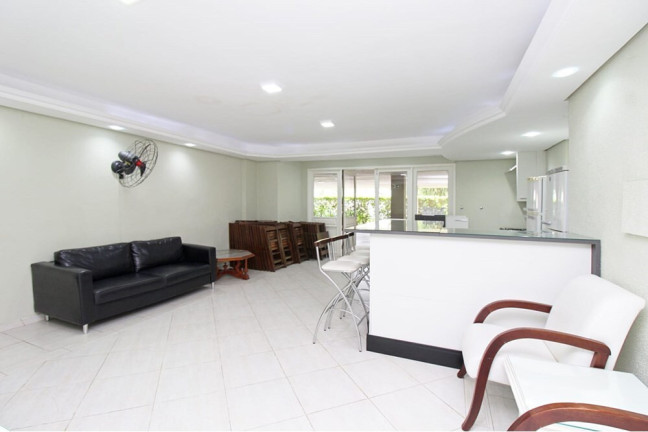 Imagem Imóvel com 1 Quarto à Venda, 61 m² em Cristal - Porto Alegre Imagem Imóvel com 1 Quarto à Venda, 61 m² em Cristal - Porto Alegre