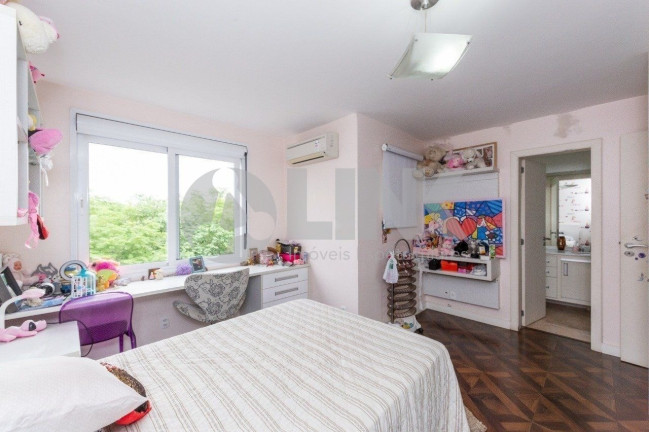 Imagem Imóvel com 4 Quartos à Venda, 446 m² em Jardim Carvalho - Porto Alegre Imagem Imóvel com 4 Quartos à Venda, 446 m² em Jardim Carvalho - Porto Alegre
