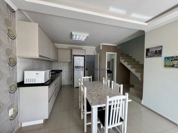 Imagem Sobrado com 3 Quartos à Venda, 93 m² em Perequê - Porto Belo
