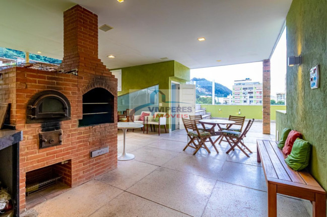 Imagem Casa com 4 Quartos à Venda, 595 m² em Humaitá - Rio De Janeiro