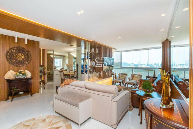Apartamento com 4 Quartos à Venda, 192 m² em Quadra Mar Norte - Balneário Camboriú