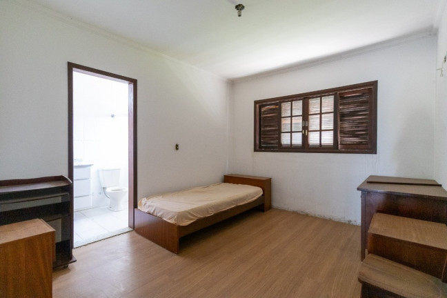Imagem Casa com 6 Quartos à Venda, em Guarapiranga - São Paulo Imagem Casa com 6 Quartos à Venda, em Guarapiranga - São Paulo