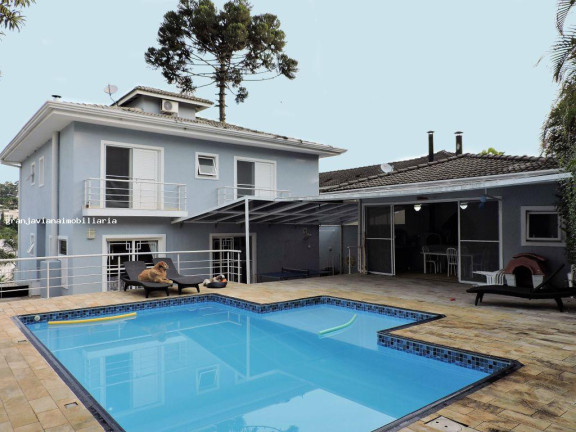 Casa à Venda,  em Golf Village - Carapicuíba