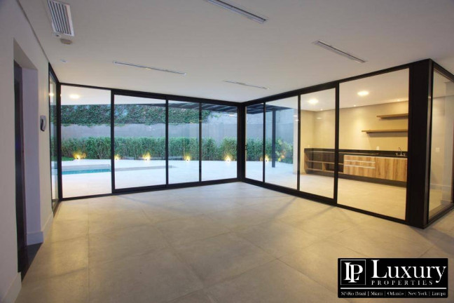 Imagem Casa com 5 Quartos à Venda, em Jardim Guedala - São Paulo Imagem Casa com 5 Quartos à Venda, em Jardim Guedala - São Paulo
