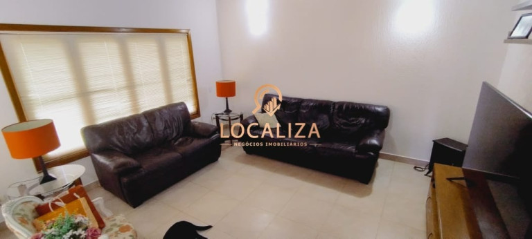 Imagem Imóvel com 4 Quartos à Venda, 450 m² em Centro - Igaratá Imagem Imóvel com 4 Quartos à Venda, 450 m² em Centro - Igaratá
