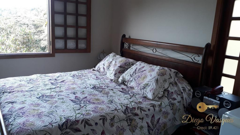 Imagem Casa com 3 Quartos à Venda, 220 m² em Quebra Frascos - Teresópolis Imagem Casa com 3 Quartos à Venda, 220 m² em Quebra Frascos - Teresópolis