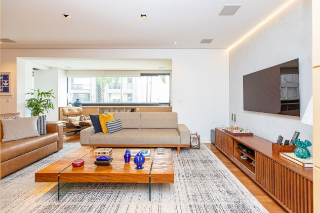 Apartamento com 3 Quartos à Venda, 137 m² em Moema - São Paulo