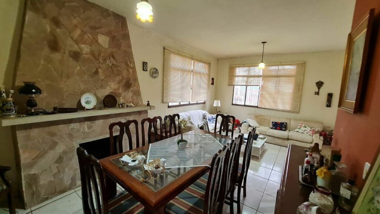Imagem Casa com 3 Quartos à Venda, 153 m² em São Sebastião - Porto Alegre Imagem Casa com 3 Quartos à Venda, 153 m² em São Sebastião - Porto Alegre