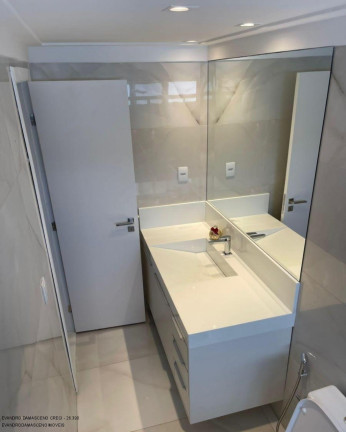 Imagem Casa com 4 Quartos à Venda, 624 m² em Busca Vida (abrantes) - Camaçari