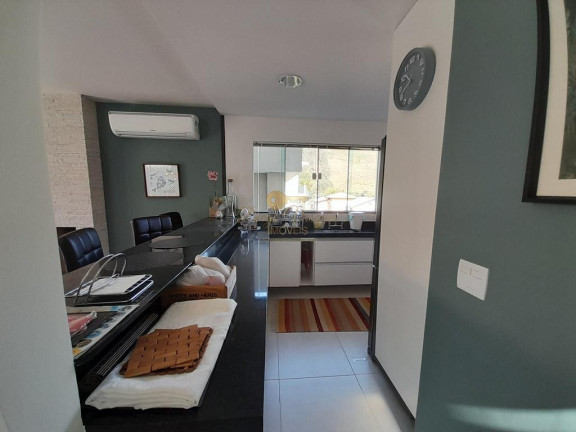 Imagem Casa com 4 Quartos à Venda, 350 m² em Vargem Grande - Teresópolis Imagem Casa com 4 Quartos à Venda, 350 m² em Vargem Grande - Teresópolis