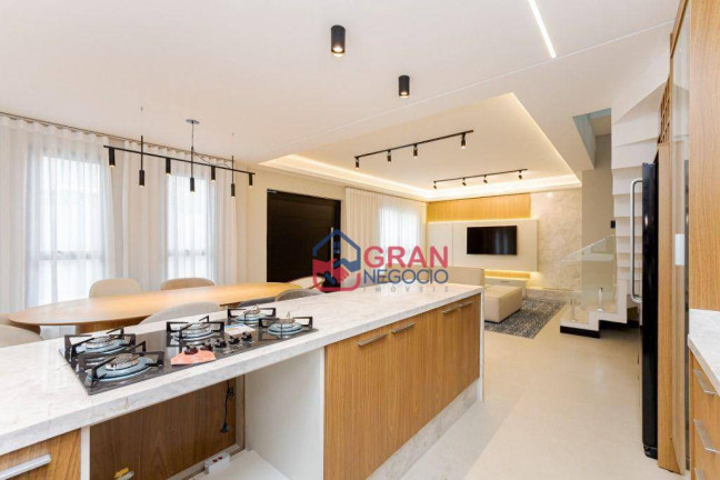 Sobrado com 3 Quartos à Venda, 191 m² em Santa Felicidade - Curitiba