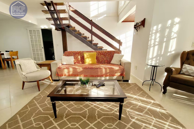 Imagem Casa com 3 Quartos à Venda, 266 m² em Vila Nova - Porto Alegre