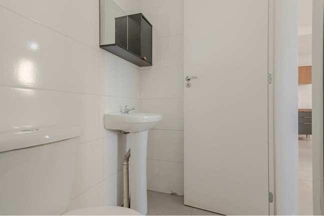 Imagem Imóvel com 2 Quartos à Venda, 43 m² em Tristeza - Porto Alegre Imagem Imóvel com 2 Quartos à Venda, 43 m² em Tristeza - Porto Alegre