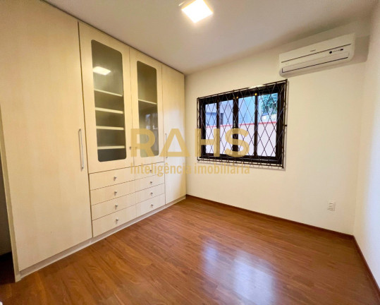 Imagem Casa com 3 Quartos à Venda, 160 m² em Costa E Silva - Joinville Imagem Casa com 3 Quartos à Venda, 160 m² em Costa E Silva - Joinville