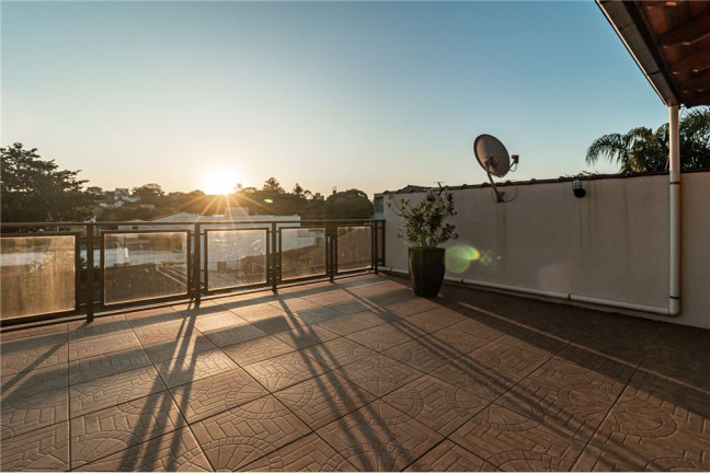 Imagem Casa com 3 Quartos à Venda, 200 m² em Jardim Planalto - Porto Alegre Imagem Casa com 3 Quartos à Venda, 200 m² em Jardim Planalto - Porto Alegre