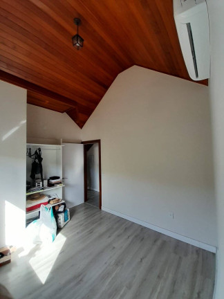 Imagem Casa com 3 Quartos à Venda, 126 m² em Bombas - Bombinhas Imagem Casa com 3 Quartos à Venda, 126 m² em Bombas - Bombinhas