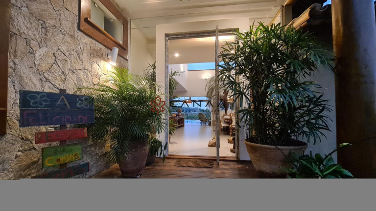 Imagem Casa com 6 Quartos à Venda, 900 m² em Ferradura - Armação Dos Búzios Imagem Casa com 6 Quartos à Venda, 900 m² em Ferradura - Armação Dos Búzios