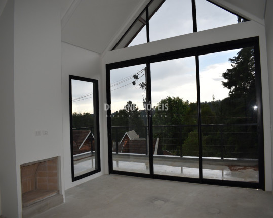 Imagem Casa com 4 Quartos à Venda, 298 m² em Região De Capivari - Campos Do Jordão Imagem Casa com 4 Quartos à Venda, 298 m² em Região De Capivari - Campos Do Jordão