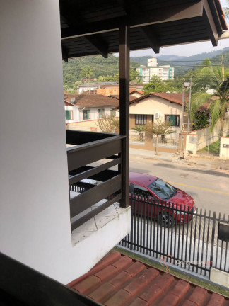 Imagem Casa com 3 Quartos à Venda, 241 m² em Barra Do Rio Cerro - Jaraguá Do Sul