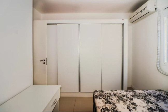Imagem Imóvel com 2 Quartos à Venda, 55 m² em Jardim Carvalho - Porto Alegre Imagem Imóvel com 2 Quartos à Venda, 55 m² em Jardim Carvalho - Porto Alegre
