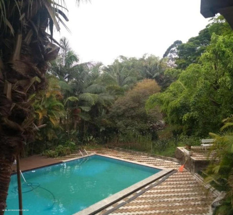 Imagem Casa à Venda, em Chácara Granja Velha - Carapicuíba Imagem Casa à Venda, em Chácara Granja Velha - Carapicuíba