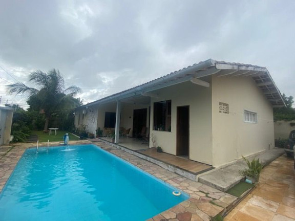 Imagem Casa com 3 Quartos à Venda, 300 m² em Cidade Dos Funcionários - Fortaleza Imagem Casa com 3 Quartos à Venda, 300 m² em Cidade Dos Funcionários - Fortaleza