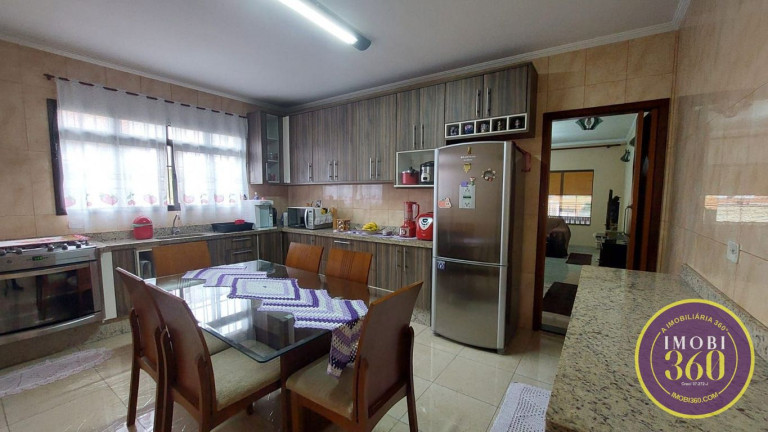Imagem Sobrado com 3 Quartos à Venda, 180 m² em Itaquera - São Paulo Imagem Sobrado com 3 Quartos à Venda, 180 m² em Itaquera - São Paulo