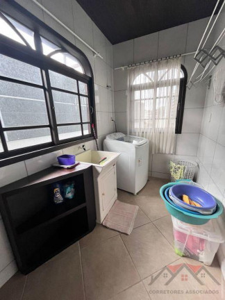 Imagem Sobrado com 3 Quartos à Venda,  em Saguaçu - Joinville