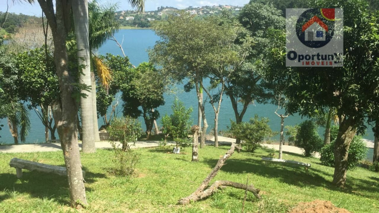 Imagem Imóvel com 3 Quartos à Venda, 5.000 m² em Centro - Igaratá