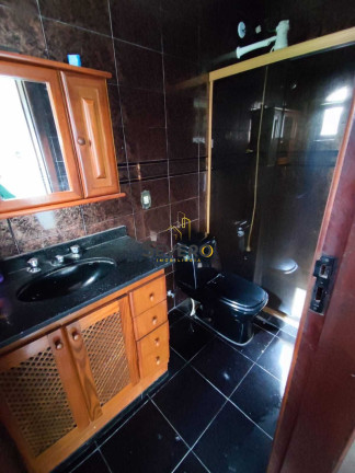 Imagem Casa com 4 Quartos à Venda, 500 m² em Centro - São Gonçalo