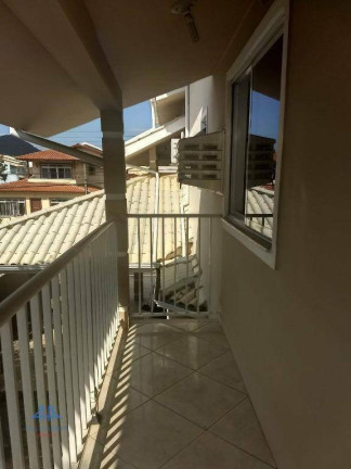 Imagem Casa com 3 Quartos à Venda, 250 m² em Carianos - Florianópolis Imagem Casa com 3 Quartos à Venda, 250 m² em Carianos - Florianópolis