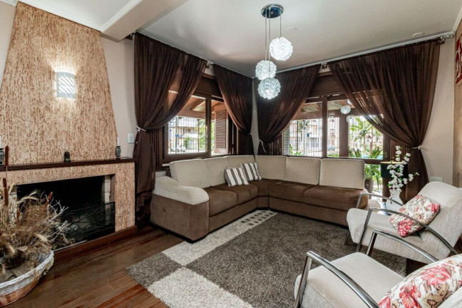 Imagem Casa com 3 Quartos à Venda, 270 m² em Partenon - Porto Alegre Imagem Casa com 3 Quartos à Venda, 270 m² em Partenon - Porto Alegre