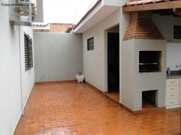 Imagem Casa com 4 Quartos à Venda, em Independência - Ribeirão Preto Imagem Casa com 4 Quartos à Venda, em Independência - Ribeirão Preto