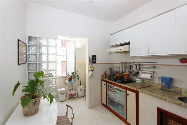 Imagem Imóvel com 2 Quartos à Venda, em Petrópolis - Porto Alegre Imagem Imóvel com 2 Quartos à Venda, em Petrópolis - Porto Alegre