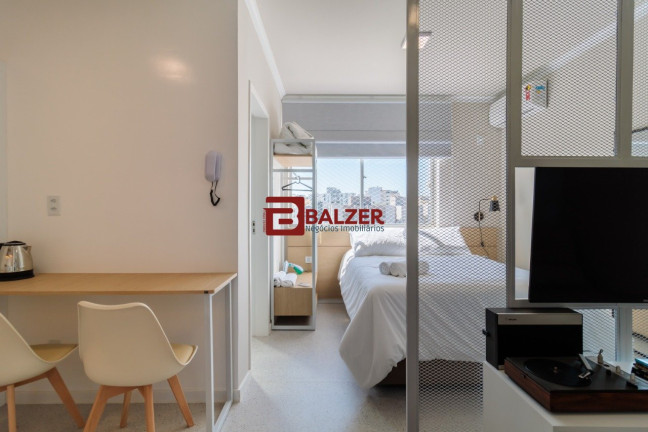 Imagem Apartamento com 1 Quarto à Venda, 54 m² em Centro - Florianópolis Imagem Apartamento com 1 Quarto à Venda, 54 m² em Centro - Florianópolis