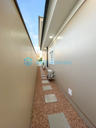 Imagem Casa com 3 Quartos à Venda, 263 m² em Estancia Velha - Canoas Imagem Casa com 3 Quartos à Venda, 263 m² em Estancia Velha - Canoas