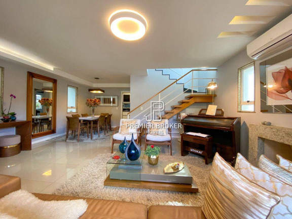 Imagem Casa com 4 Quartos à Venda, 180 m² em Várzea - Teresópolis Imagem Casa com 4 Quartos à Venda, 180 m² em Várzea - Teresópolis