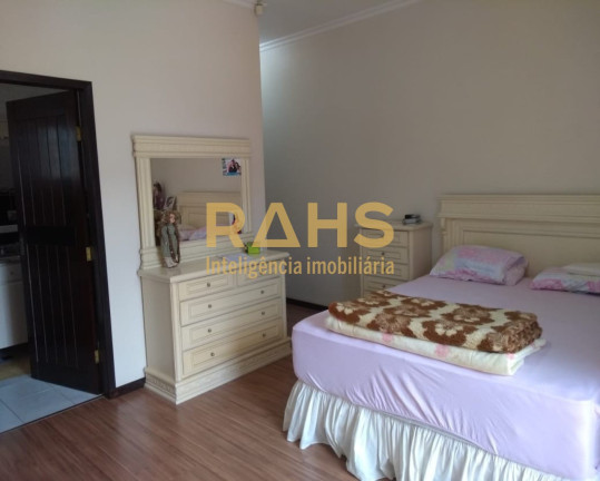 Imagem Casa com 4 Quartos à Venda, 261 m² em América - Joinville