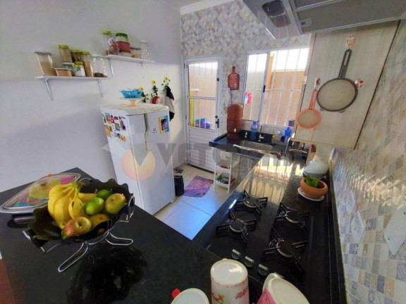 Imagem Casa com 2 Quartos à Venda, 65 m² Imagem Casa com 2 Quartos à Venda, 65 m²
