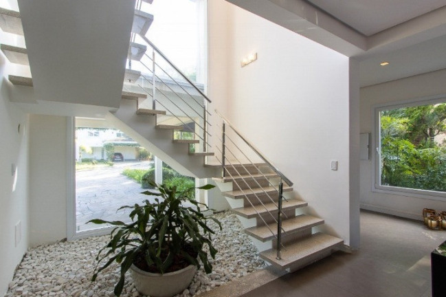 Imagem Casa com 5 Quartos à Venda,  em Pedra Redonda - Porto Alegre