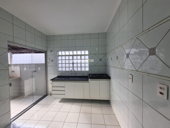 Imagem Casa com 3 Quartos à Venda, 140 m² Imagem Casa com 3 Quartos à Venda, 140 m²