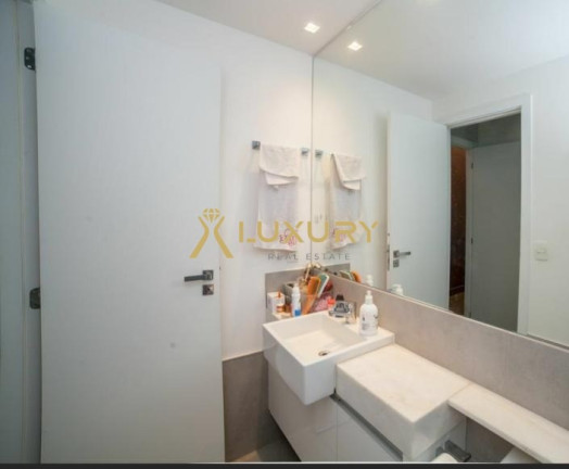 Imagem Imóvel com 2 Quartos à Venda, 254 m² em Lourdes - Belo Horizonte Imagem Imóvel com 2 Quartos à Venda, 254 m² em Lourdes - Belo Horizonte