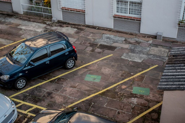 Imagem Apartamento com 3 Quartos à Venda, 52 m² em Passo Da Areia - Porto Alegre Imagem Apartamento com 3 Quartos à Venda, 52 m² em Passo Da Areia - Porto Alegre