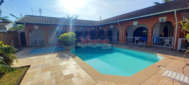 Imagem Casa com 5 Quartos à Venda, 361 m² em Jardim Virgínia - Guarujá Imagem Casa com 5 Quartos à Venda, 361 m² em Jardim Virgínia - Guarujá