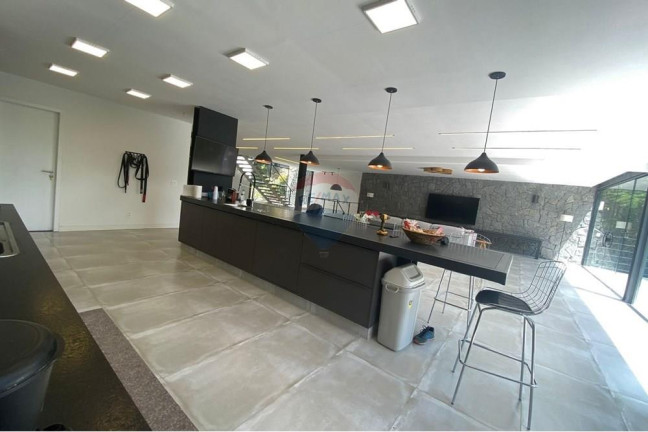 Imagem Casa com 5 Quartos à Venda, 600 m² em Itanhangá - Rio De Janeiro Imagem Casa com 5 Quartos à Venda, 600 m² em Itanhangá - Rio De Janeiro